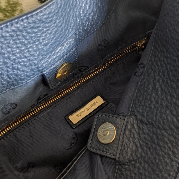 Tory Burch Slouchy Leather Tote (Large) - Picture 6 of 7